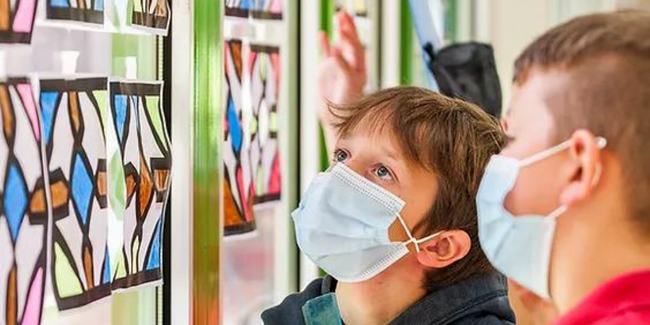 Fabrique ton vitrail en papier // atelier 6-12 ans // Vendée Vitrail ...