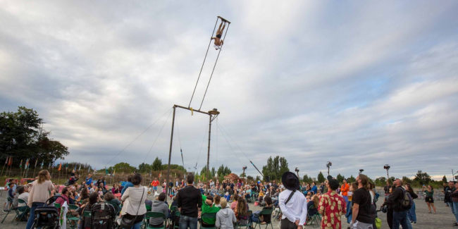 La Balançoire Géante, cirque au Grand R à la Roche-sur-Yon