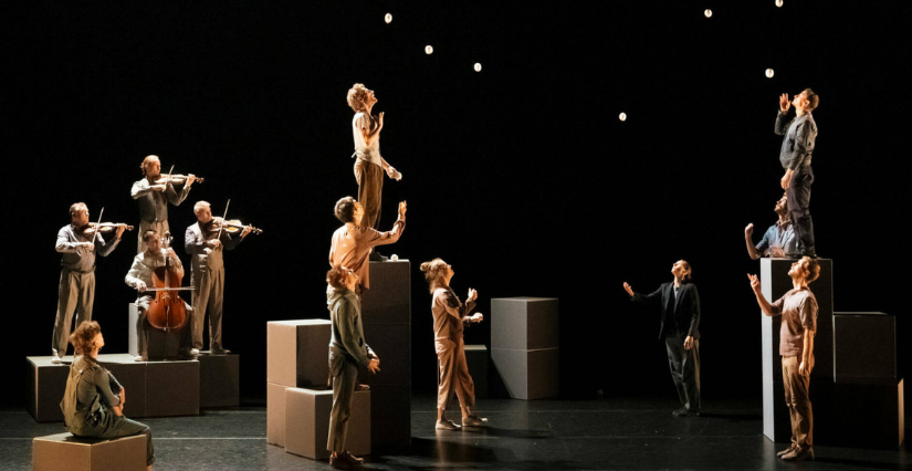 "Nos matins intérieurs", spectacle du festival "Roulez Jeunesse !" au Grand R à la Roche-sur-Yon 