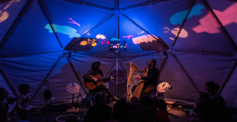 © Marie Martinez Photo Concert pour tout-petits "Elle tourne !!" au Cyel à la Roche-sur-Yon / Temps fort "Les Scènes Enchantées"
