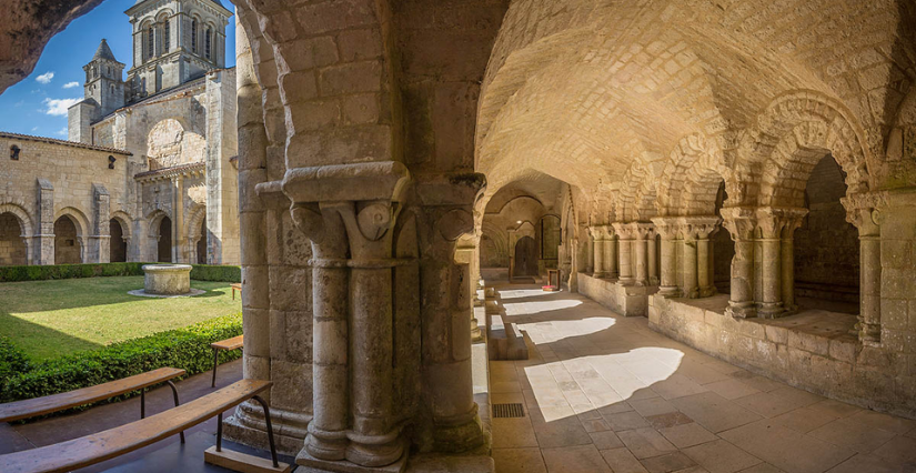 L'Abbaye de Nieul-sur-l'Autise est ouverte tout l'été !